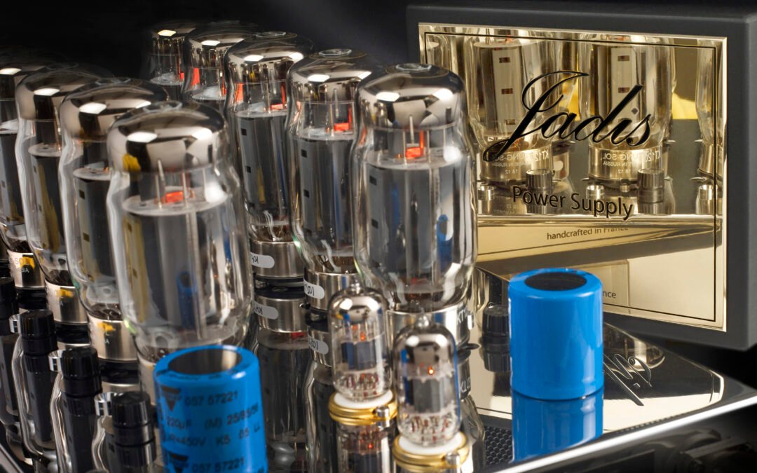 What Is the Difference Between an Integrated Amplifier and a Power Amplifier?
