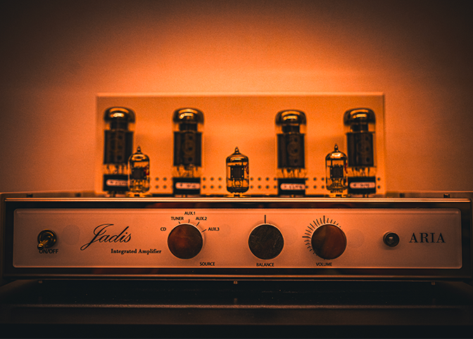 How Does a Tube Amplifier Work?
